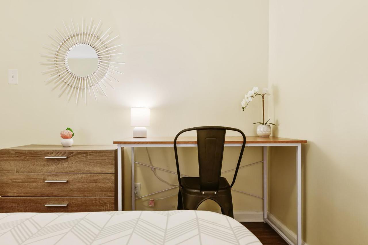 Dapper Digs - King Bed - Long Term Stays - Duke Durham Zewnętrze zdjęcie